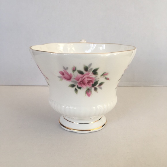 Royal Albert - Tea Cup Set - Picture 3 of 7